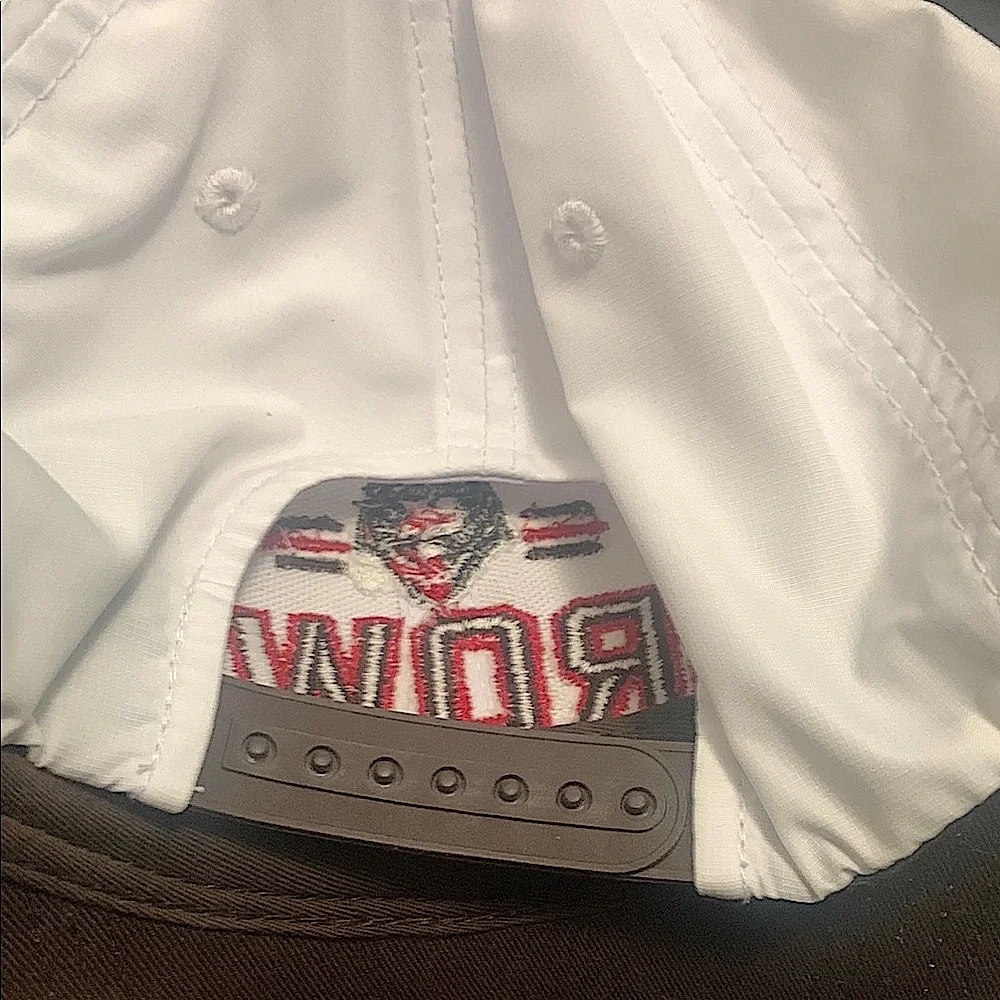 Brown University Bears 
Snap Back Cap White;
New No Tags - Picture 5 of 6